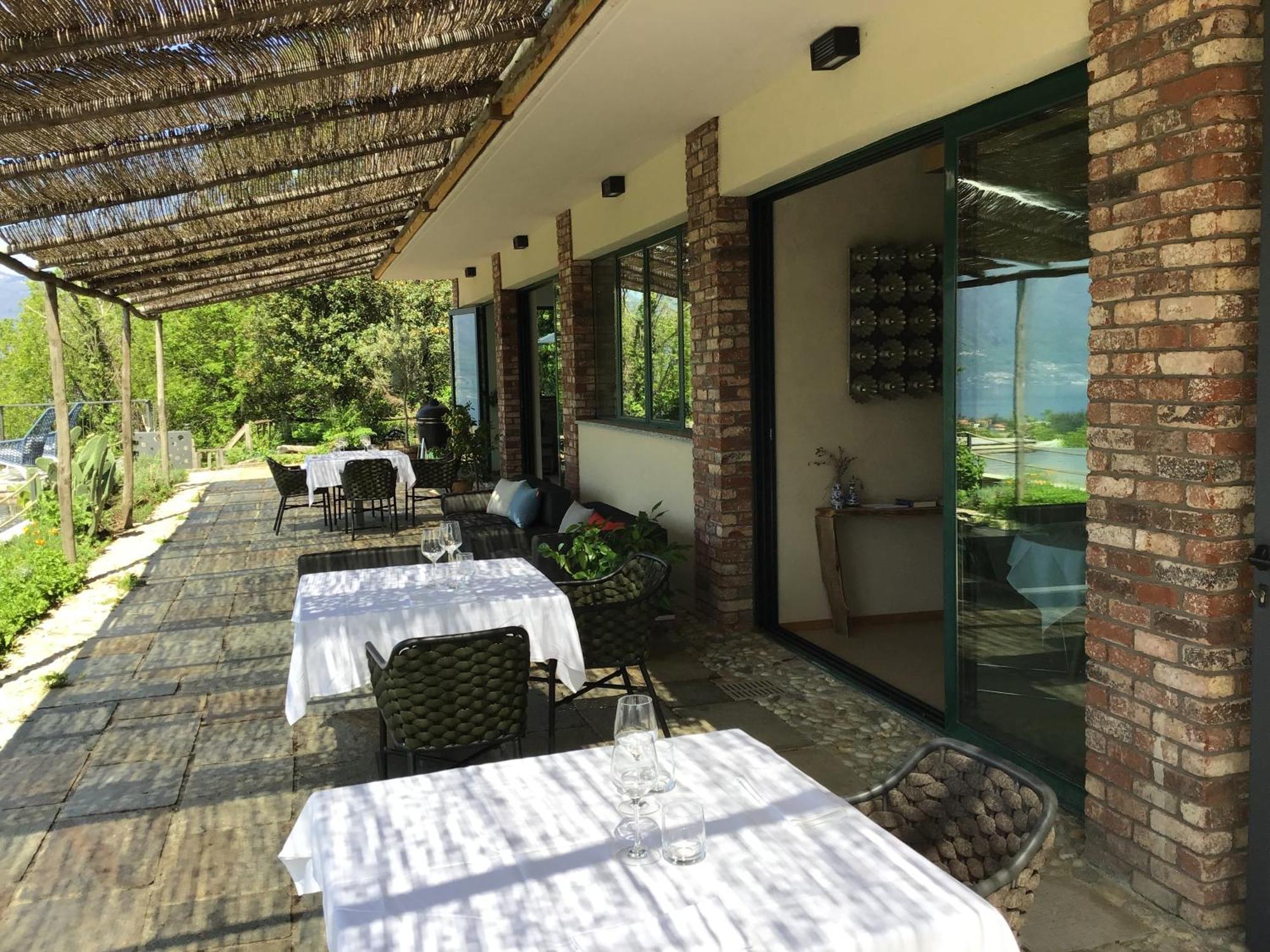 Agriturismo Voeuja Lago Maggiore Luino Bagian luar foto