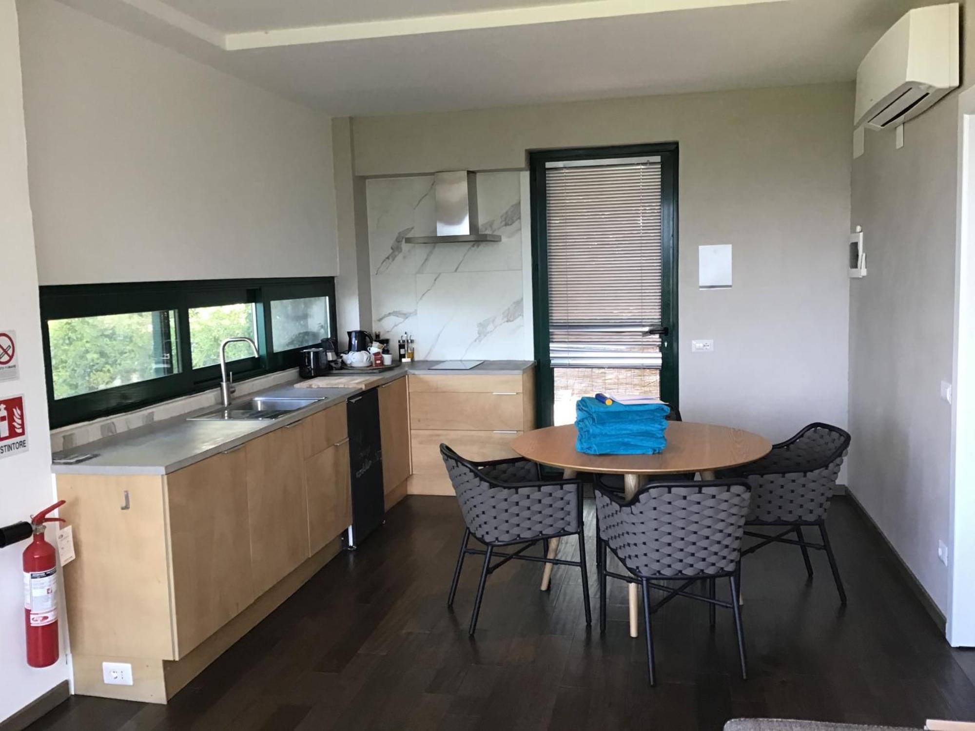Agriturismo Voeuja Lago Maggiore Luino Bagian luar foto