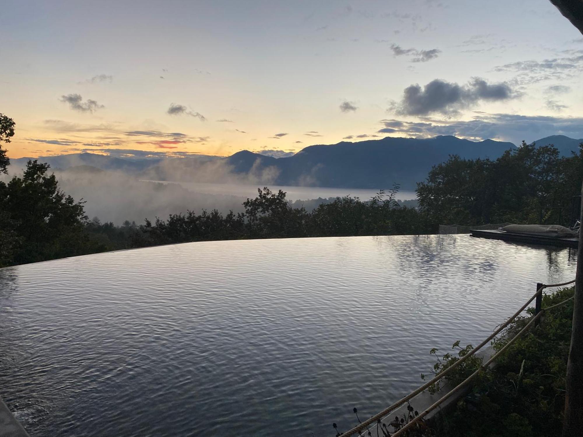 Agriturismo Voeuja Lago Maggiore Luino Bagian luar foto