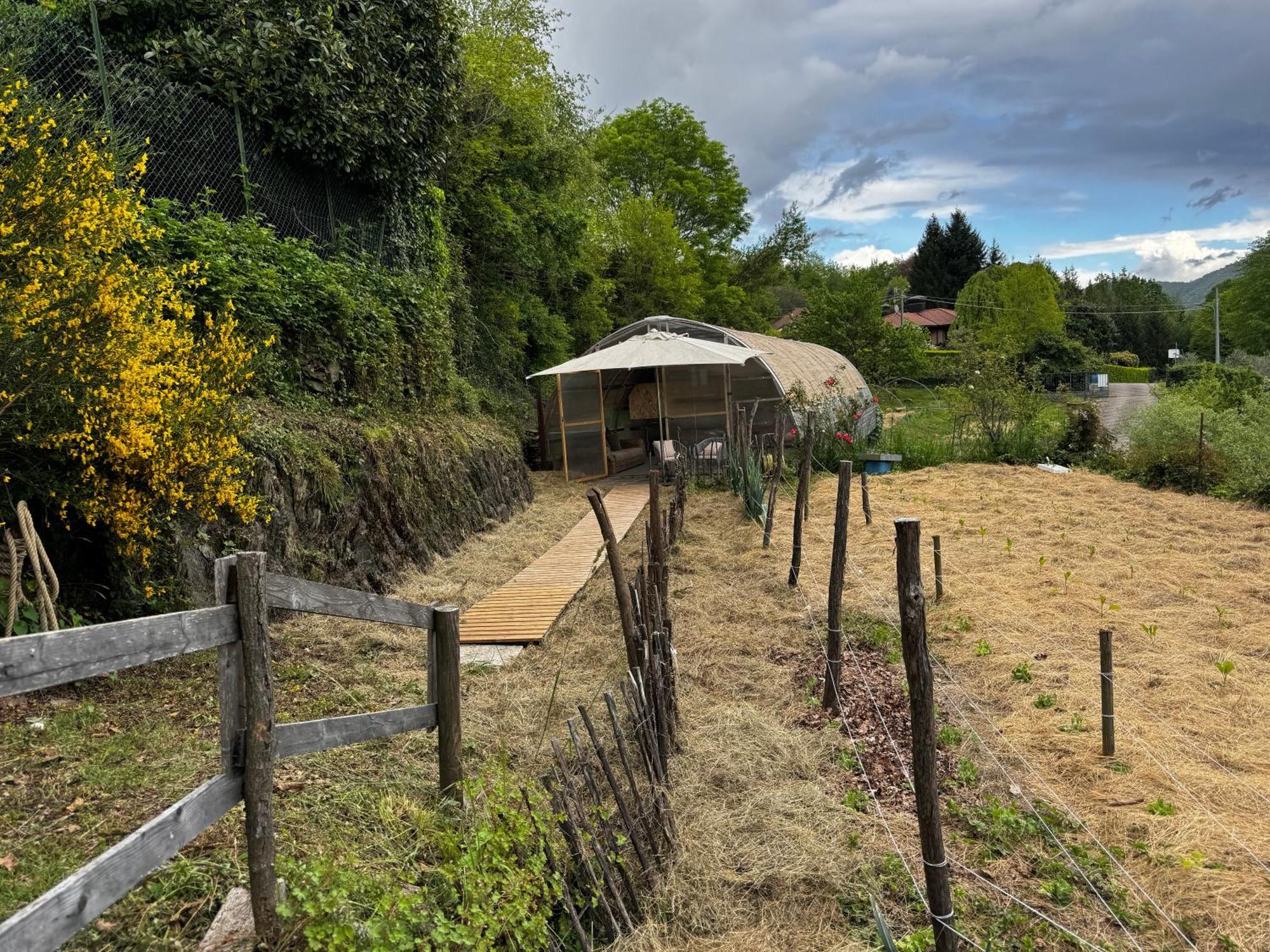 Agriturismo Voeuja Lago Maggiore Luino Bagian luar foto